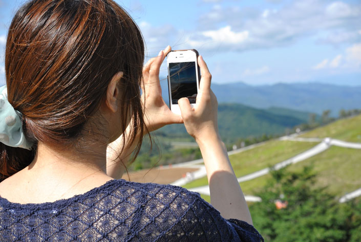 iPhoneを高性能なコンパクトカメラにする。