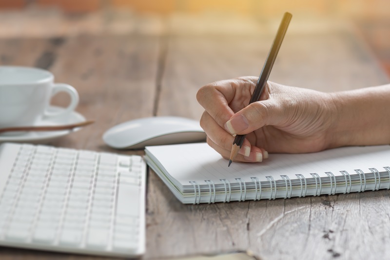 社内報の作成に悩んだときに!参考になる書き出しのポイントは?